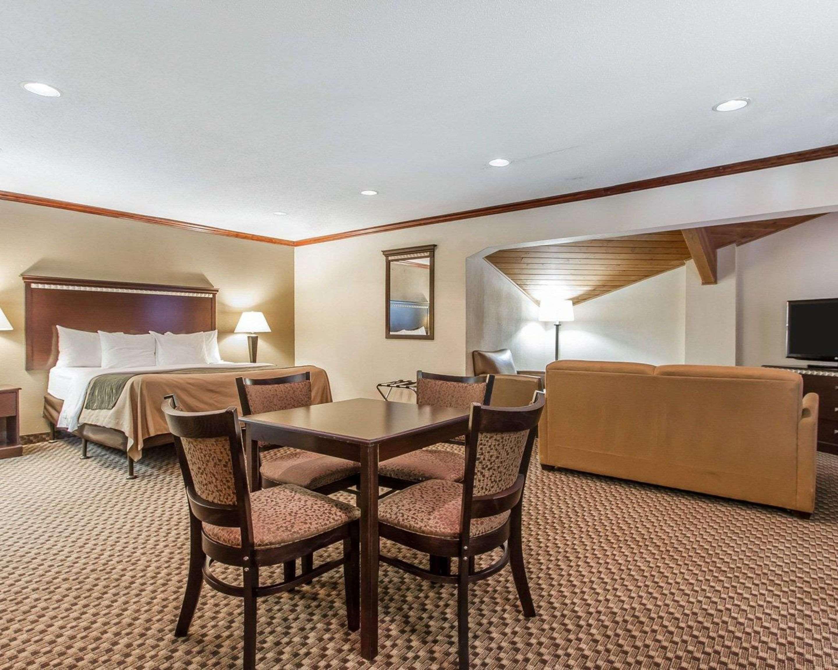 Quality Inn Macomb Near University Area Extérieur photo