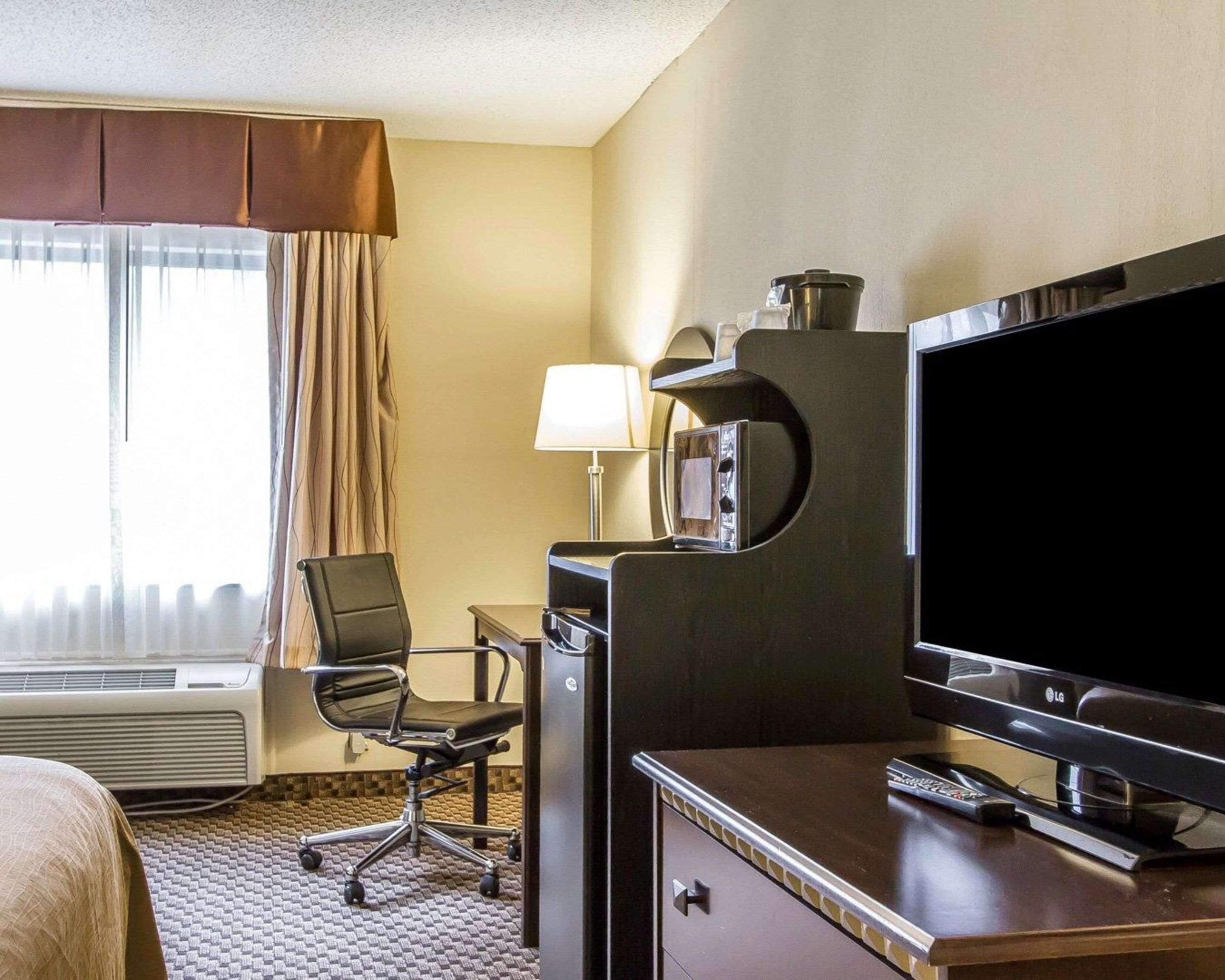 Quality Inn Macomb Near University Area Extérieur photo
