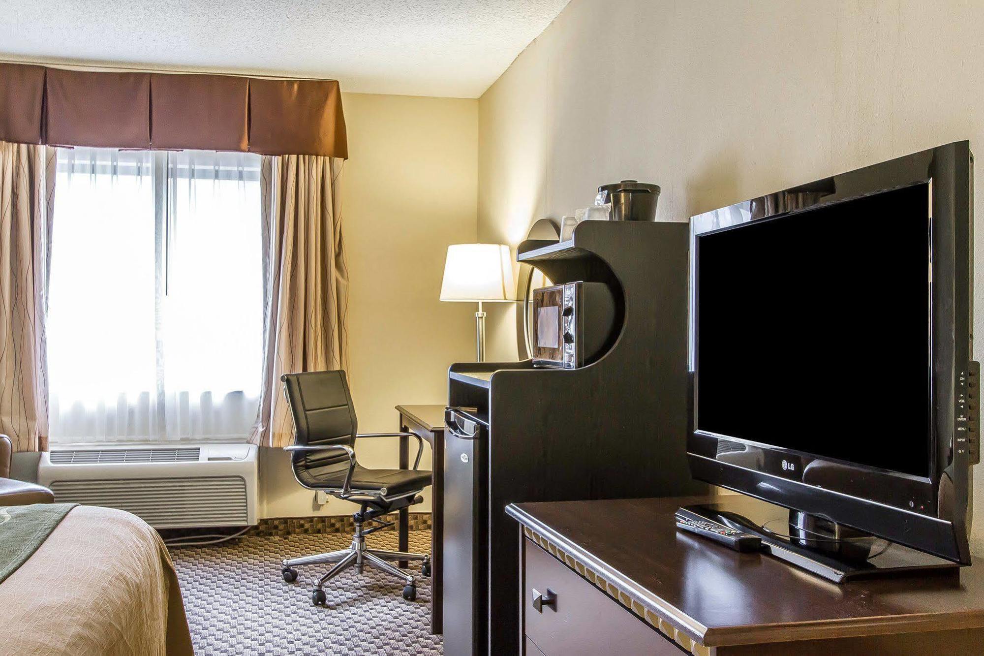 Quality Inn Macomb Near University Area Extérieur photo