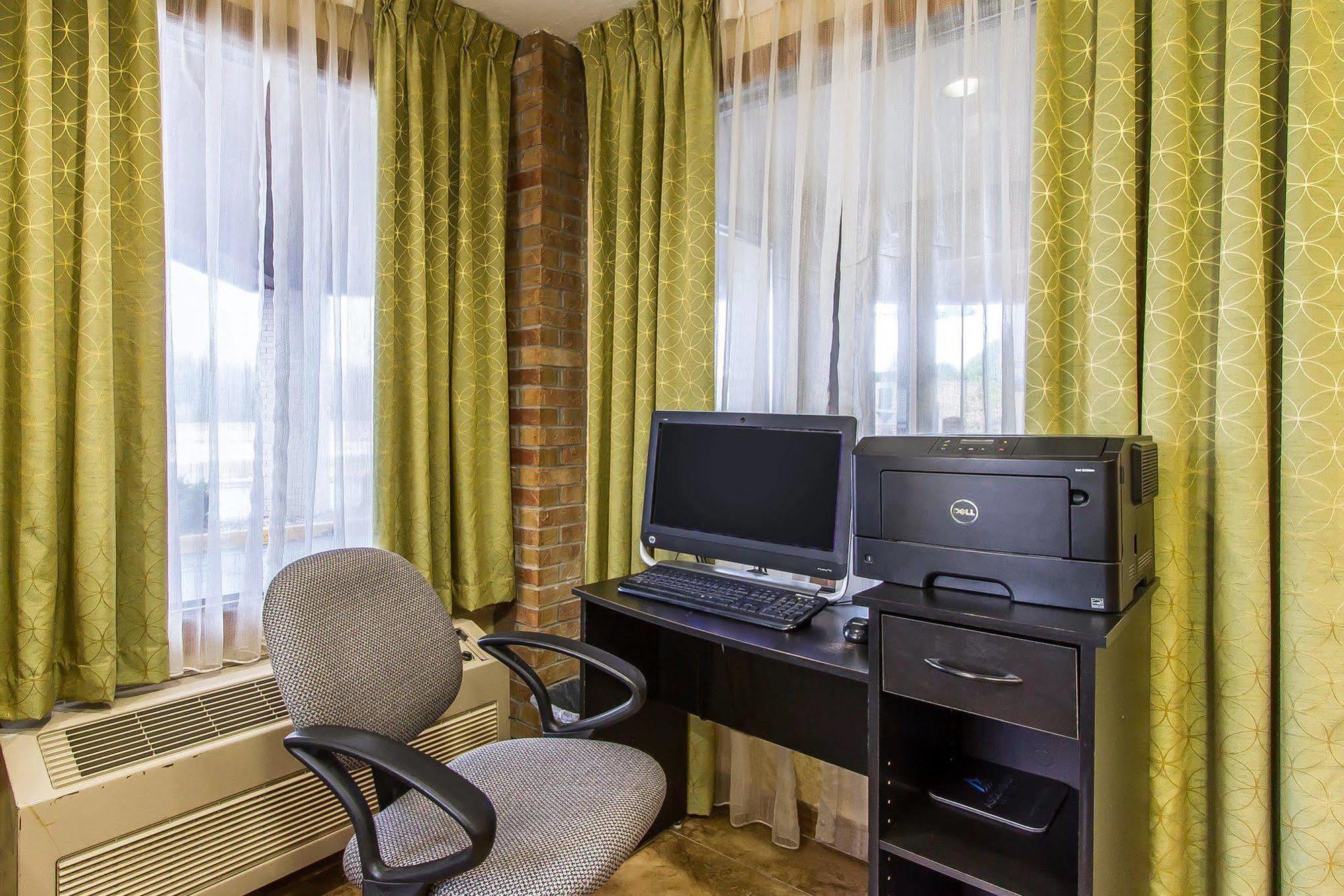 Quality Inn Macomb Near University Area Extérieur photo