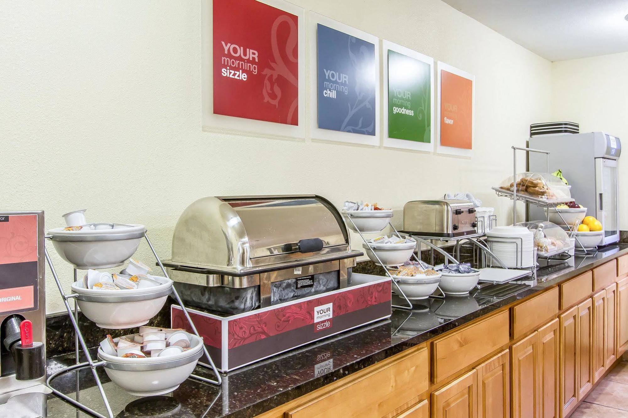 Quality Inn Macomb Near University Area Extérieur photo